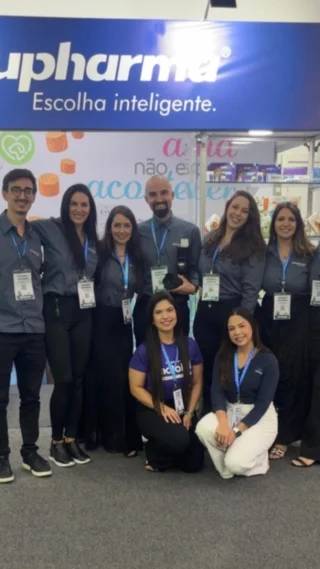 Entramos na trend.
Falaram pra gente apresentar o estande... A gente apresentou.